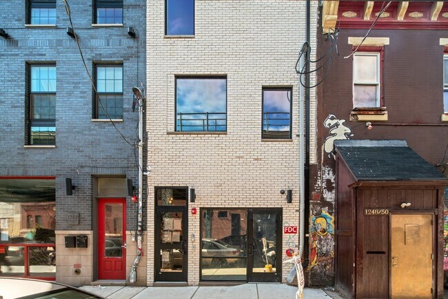 1246 N Front St in Philadelphia, PA - Building Photo - Building Photo