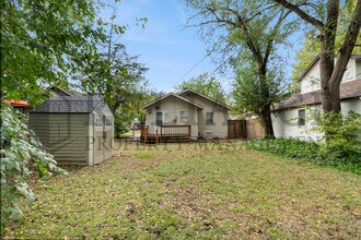 222 S Edwards Ave in Wichita, KS - Foto de edificio - Building Photo