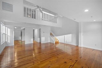 1375 Sandpiper St in Naples, FL - Building Photo - Building Photo