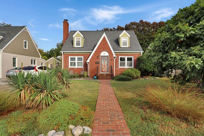property at 911 Chesapeake Ave