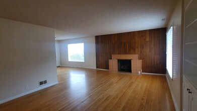 7390 S 2300 E in Cottonwood Heights, UT - Building Photo - Building Photo