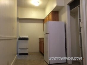17-19 Washington St., Unit 408 in Malden, MA - Building Photo - Building Photo