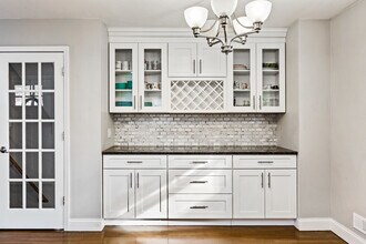 10 Chestnut Ridge Rd in Holmdel, NJ - Building Photo - Building Photo
