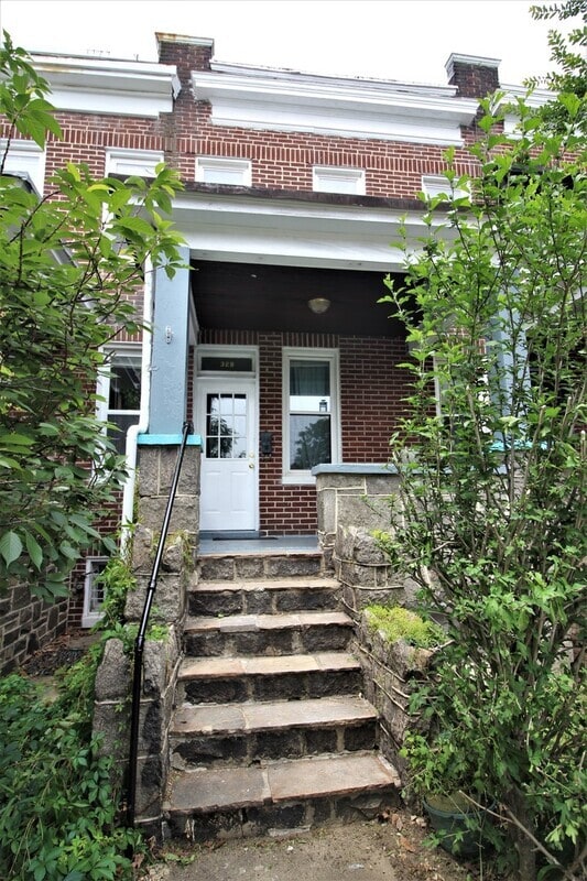 property at 328 W 30th St