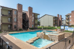 Easton Parc in Sherman, TX - Building Photo