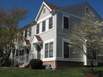 Pond Ridge in Olney, MD - Foto de edificio