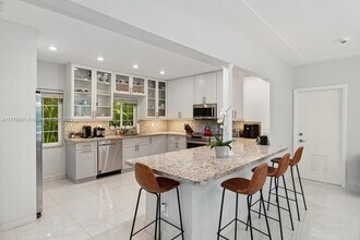 7511 Miami View Dr in North Bay Village, FL - Building Photo - Building Photo