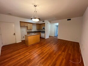 MASON (10227) APT in Chatsworth, CA - Building Photo - Interior Photo