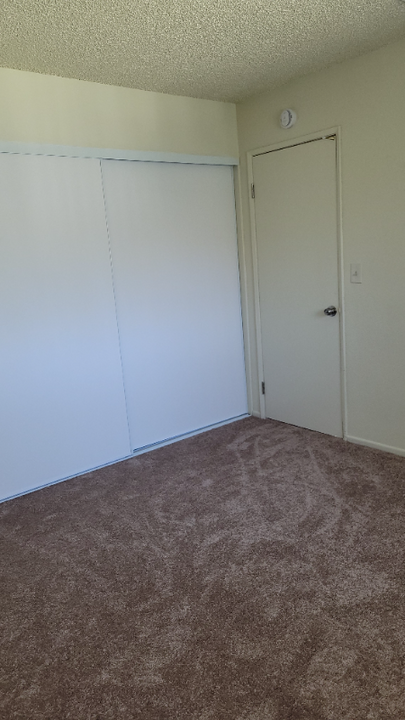 15531 Barranca Way in Victorville, CA - Building Photo