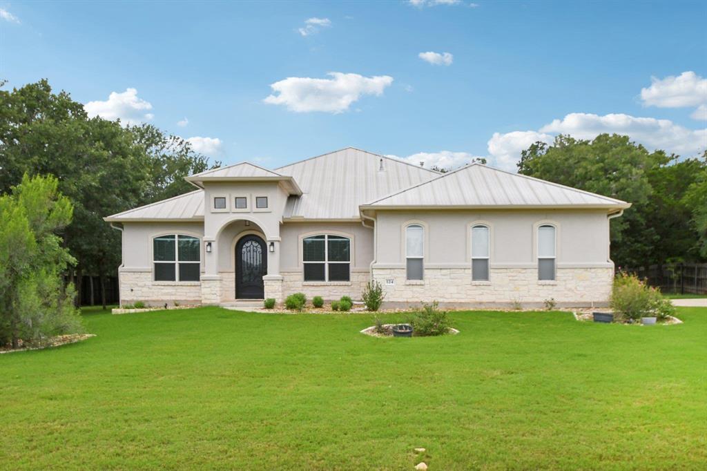 124 Abamillo Dr in Bastrop, TX - Building Photo