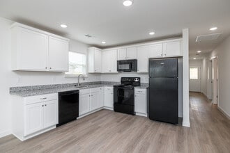 Mason Valley Townhomes in Bentonville, AR - Foto de edificio - Interior Photo
