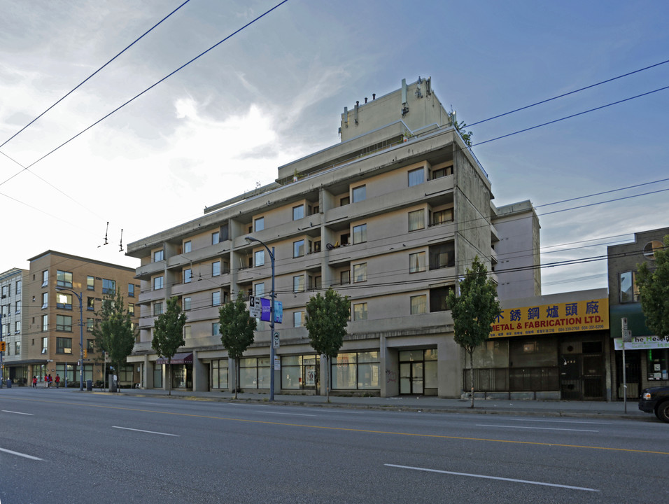 Bill Hennessey Place in Vancouver, BC - Building Photo