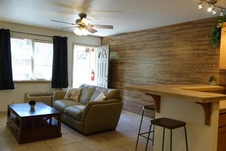 75-5754-5754 Alahou St in Kailua Kona, HI - Building Photo - Building Photo