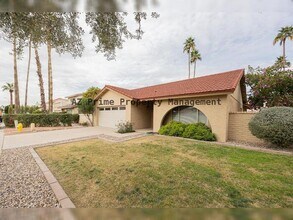 1610 E Windjammer Way in Tempe, AZ - Building Photo - Building Photo