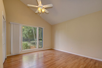7431 Albany Rd in Ft. Myers, FL - Building Photo - Building Photo