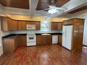 1272 W Mc Neill in Stephenville, TX - Building Photo - Building Photo