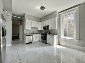 2615 W Potomac Ave-Unit -1 in Chicago, IL - Building Photo - Building Photo