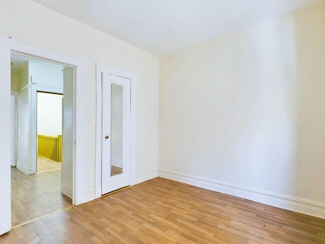 4906 Fort Hamilton Pkwy-Unit -Unit 3 in Brooklyn, NY - Building Photo - Building Photo