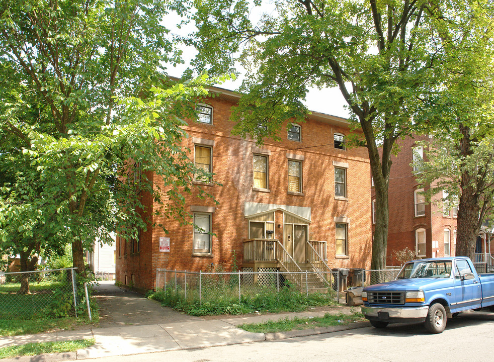 166-168 Affleck St in Hartford, CT - Building Photo