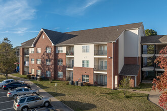 Donaghey Court Apartments in Conway, AR - Building Photo - Building Photo