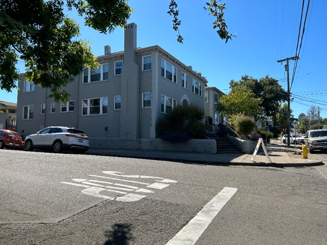 203 Howard St in Petaluma, CA - Building Photo - Building Photo