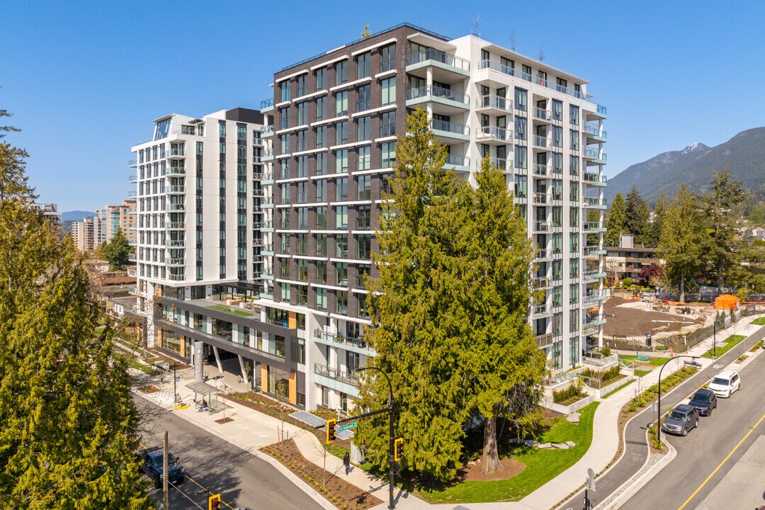 Century in North Vancouver, BC - Building Photo
