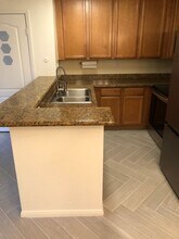 3454 Castle Glen Dr, Unit unit 131 in San Diego, CA - Foto de edificio - Building Photo