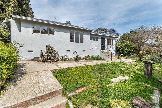property at 2111 Charlotte St