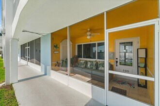 100 Shore Ct in North Palm Beach, FL - Building Photo - Building Photo