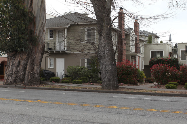 1120 El Camino Real in Burlingame, CA - Building Photo - Building Photo