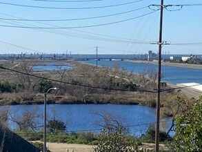 2151 Pacific Ave in Costa Mesa, CA - Foto de edificio - Building Photo