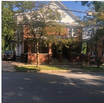 122 E Hamilton Ave in State College, PA - Building Photo