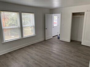 3507 SW Webster St, Unit B in Seattle, WA - Building Photo - Building Photo