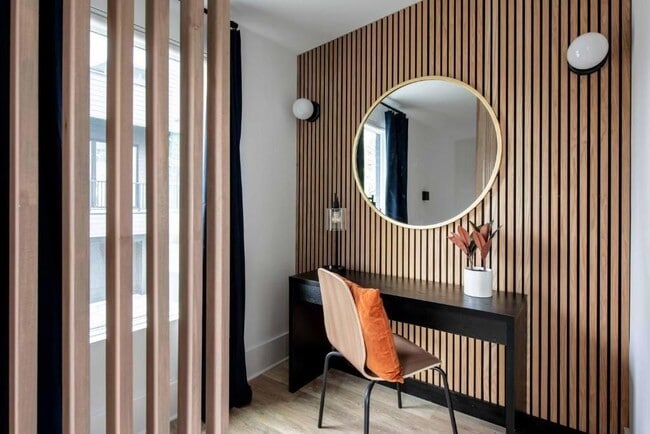 property at 542 Boulevard NE