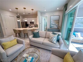 232 Indies Dr E in Naples, FL - Building Photo