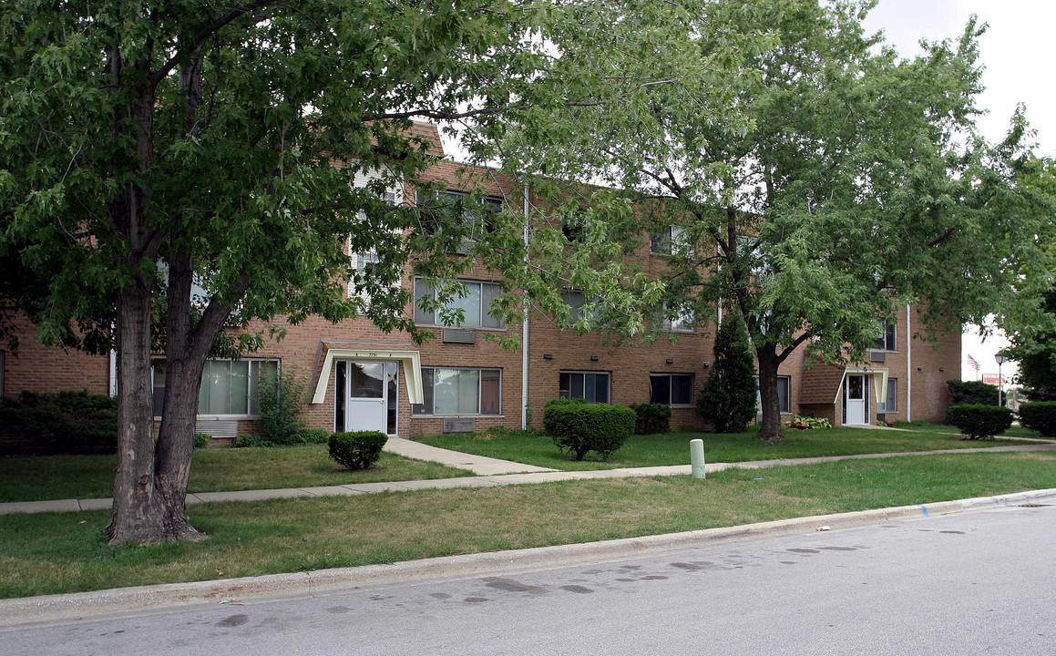 7751-7757 S Oconto Ave in Bridgeview, IL - Building Photo