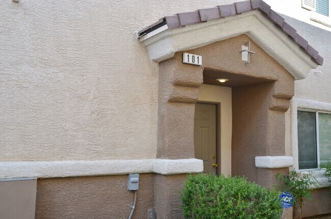 9149 Goose Lake Way, Unit 101 in Las Vegas, NV - Building Photo - Building Photo