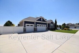 2101 Plum Harvest Way in South Jordan, UT - Building Photo - Building Photo