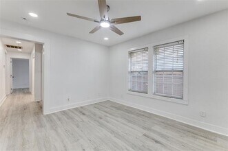 3239 Spring Ave in Dallas, TX - Building Photo - Building Photo