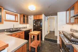 533 N 74th St in Seattle, WA - Building Photo - Building Photo