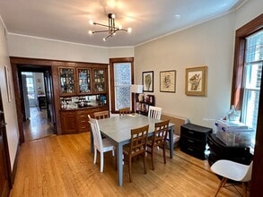 1324 W Barry Ave, Unit 2F in Chicago, IL - Building Photo - Building Photo