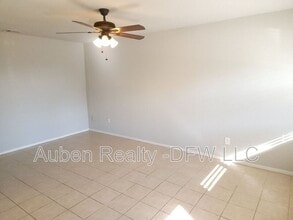 1106 Suburban Dr in Cedar Hill, TX - Building Photo - Building Photo