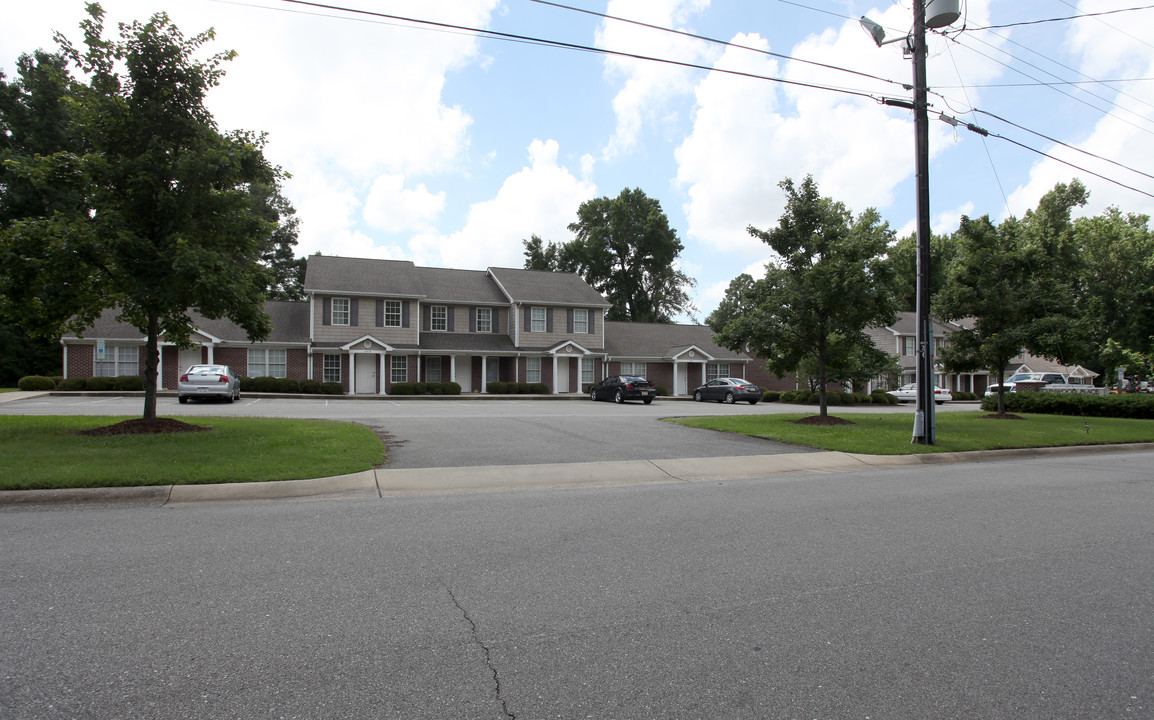 Glenwood Place in Goldsboro, NC - Building Photo