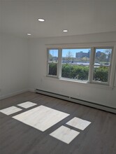 31-33-33 Dwight Ave in Queens, NY - Building Photo - Building Photo