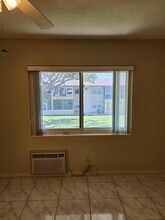 239 Coventry J in West Palm Beach, FL - Building Photo - Building Photo