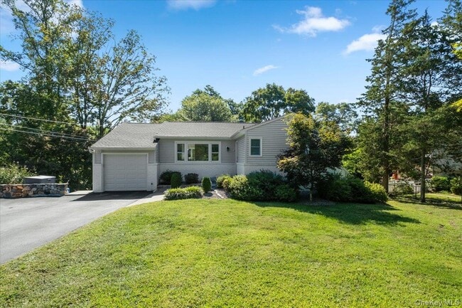 8 Pine Hill Rd in Croton-on-Hudson, NY - Building Photo - Building Photo