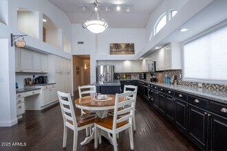 4649 E Acoma Dr in Phoenix, AZ - Building Photo - Building Photo
