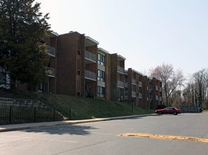 Regency Lane in Capitol Heights, MD - Building Photo - Building Photo