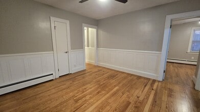 133 Phenix Ave in Cranston, RI - Building Photo - Building Photo