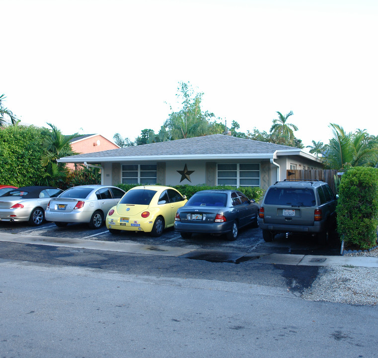 1635 NE 5th Ct in Fort Lauderdale, FL - Foto de edificio